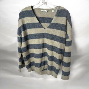 Vince olive green and Dark charcoal grey 100% cashmere Sweater sz XS